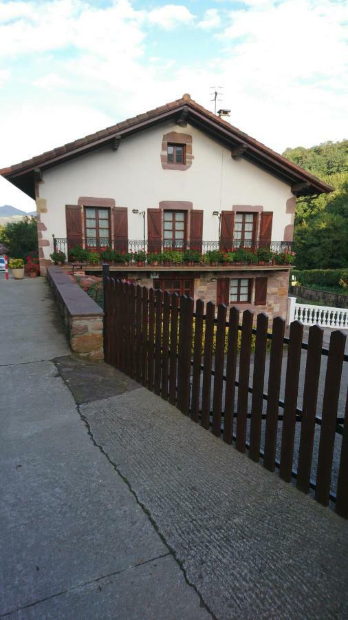 Bizentenea Zugarramurdi Esterno foto